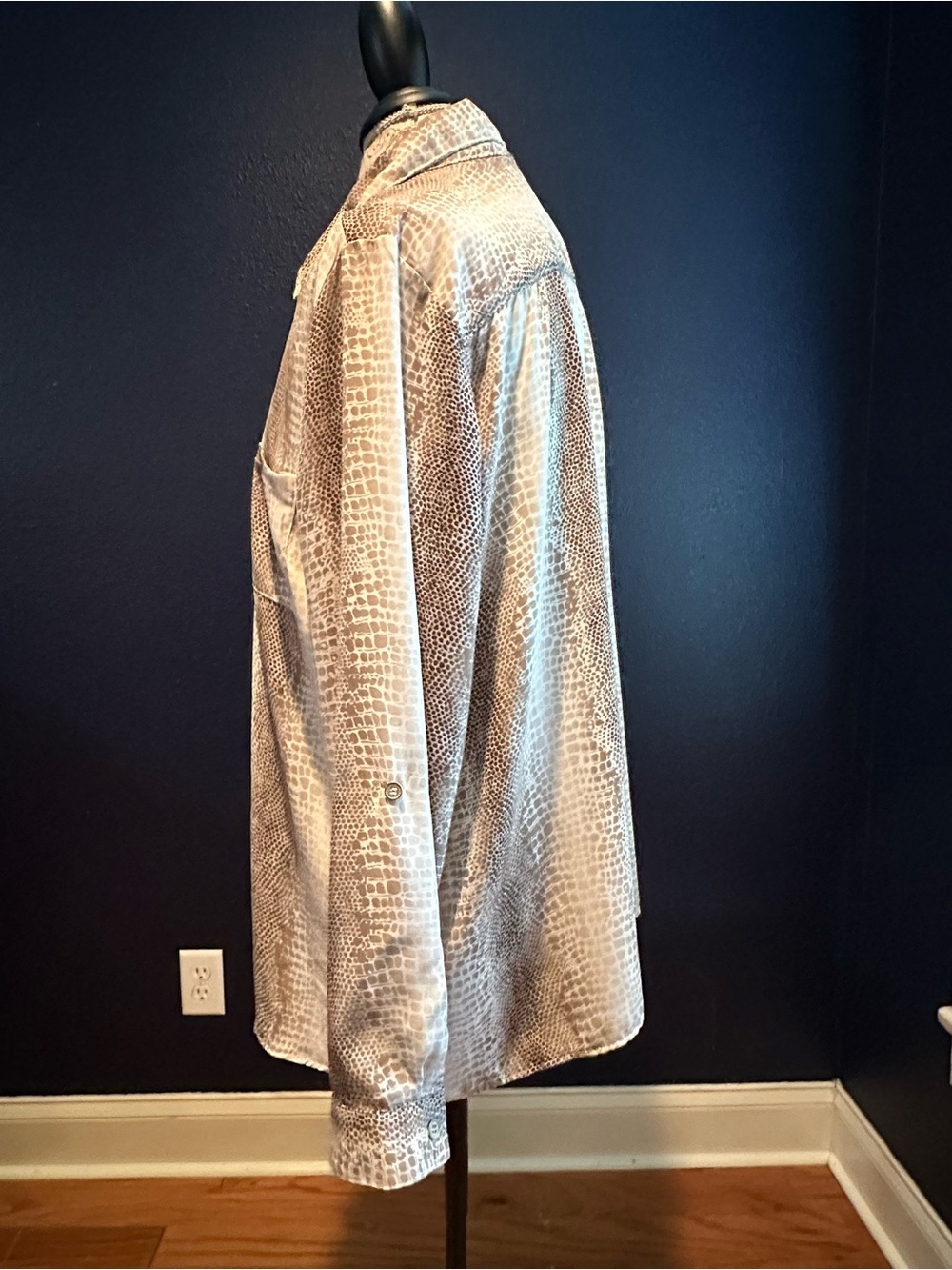 Notations Neutral Snake-Print Button-Front Blouse - Picture 3 of 10